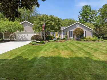1219 Briarview Avenue NW, North Canton, OH 44720