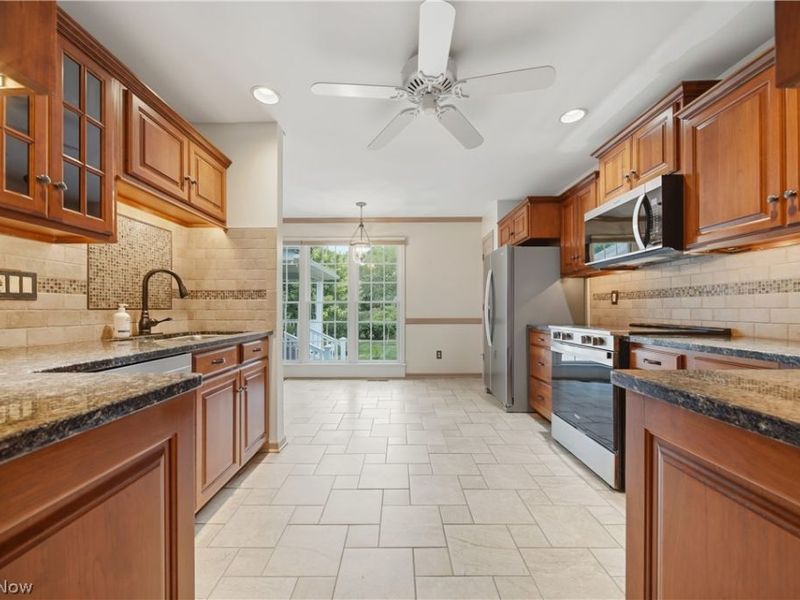 1219 Briarview Avenue NW, North Canton, OH 44720 Photo 7
