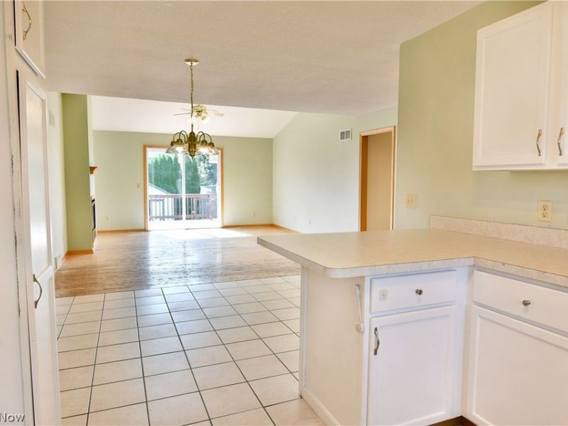 10420 Carrie Drive , New Middletown, OH 44442 Photo 10