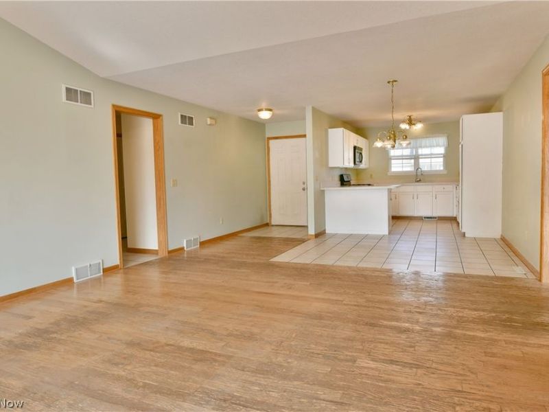 10420 Carrie Drive , New Middletown, OH 44442 Photo 13