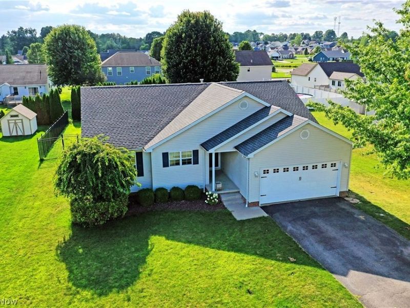 10420 Carrie Drive , New Middletown, OH 44442 Photo 2