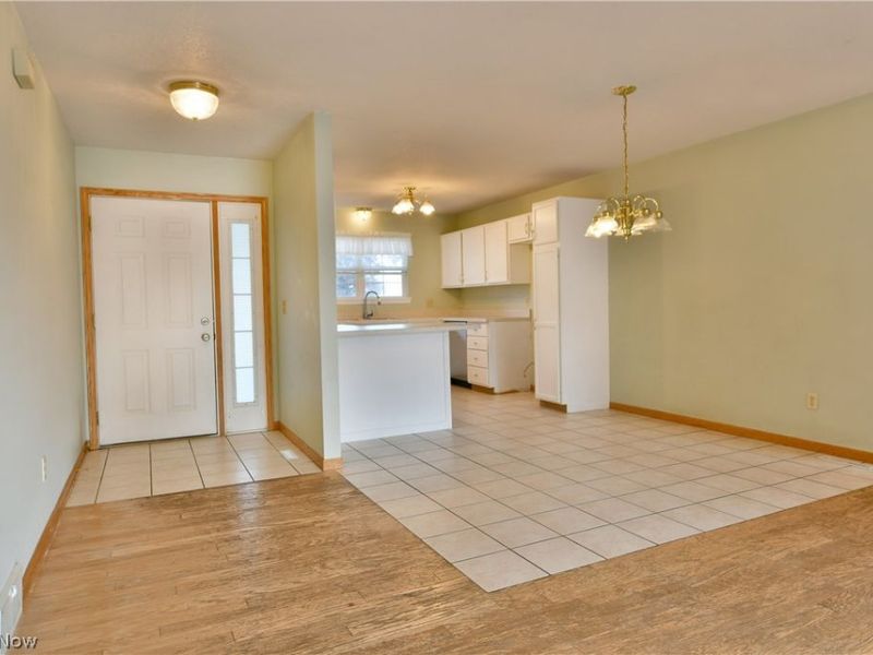 10420 Carrie Drive , New Middletown, OH 44442 Photo 6