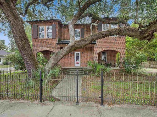 401 N Barcelona St, Pensacola, FL 32501