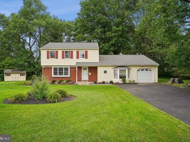 143 PUEBLO ROAD, DOYLESTOWN, PA 18901