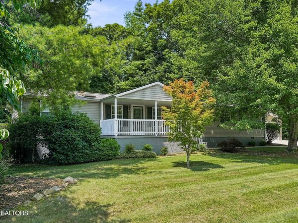 128 Prestonwood Drive , Crossville, TN 38558