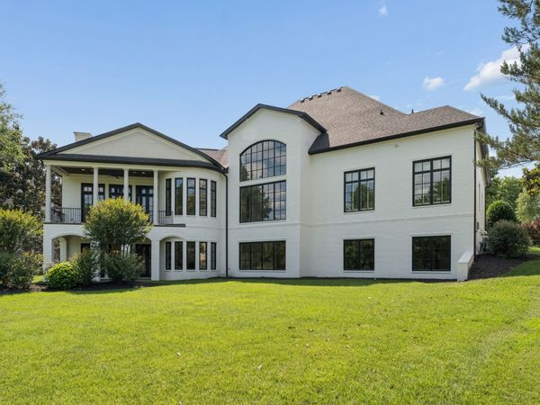 9 Oxmoor Ct, Brentwood, TN 37027
