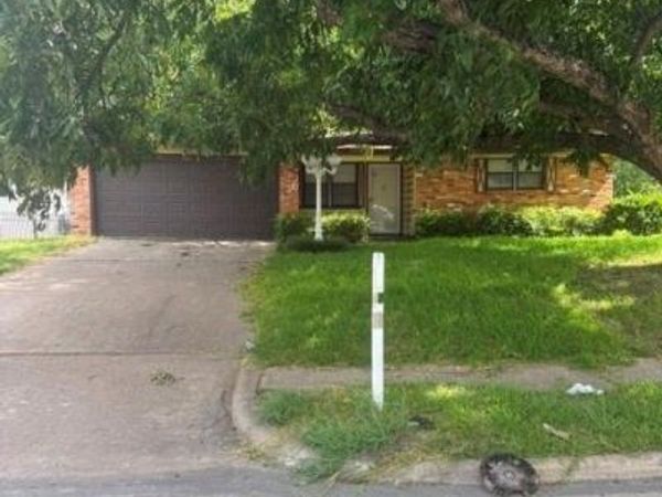 1305 W Bruton Road , Mesquite, TX 75149