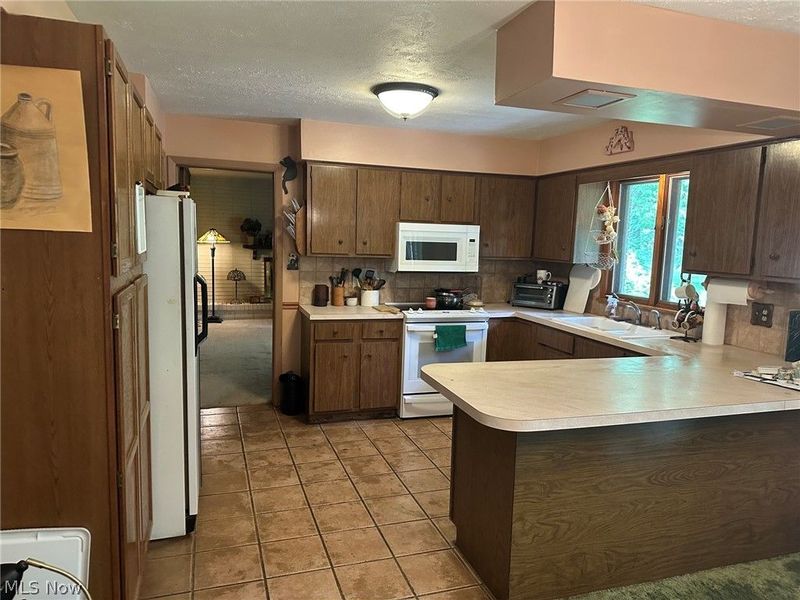 477 Catalina Drive, Akron, OH 44319 Photo 7