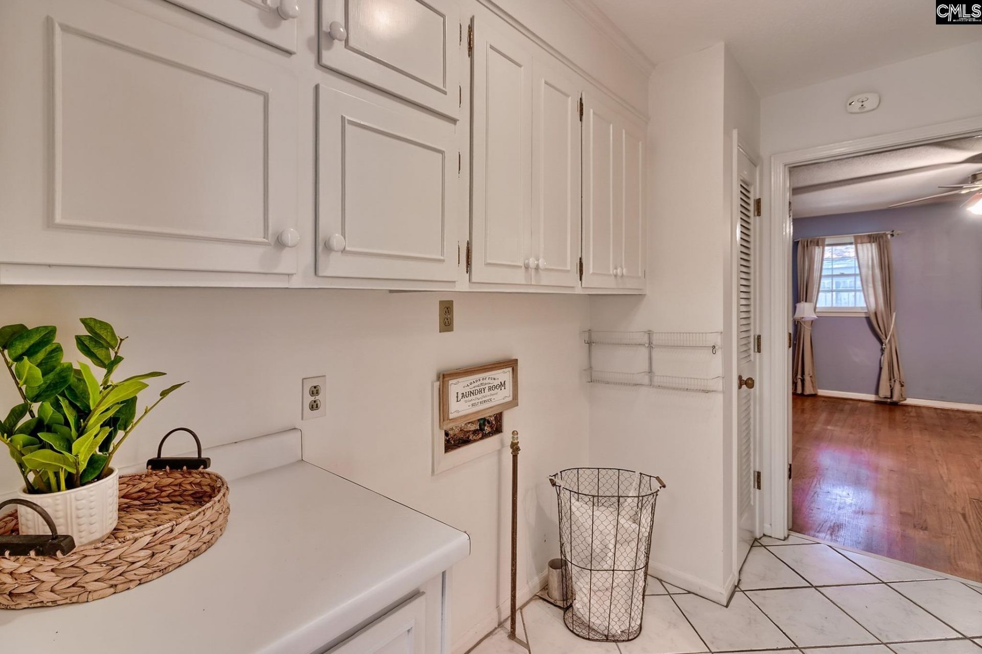 707 Trafalgar Drive  Photo 32