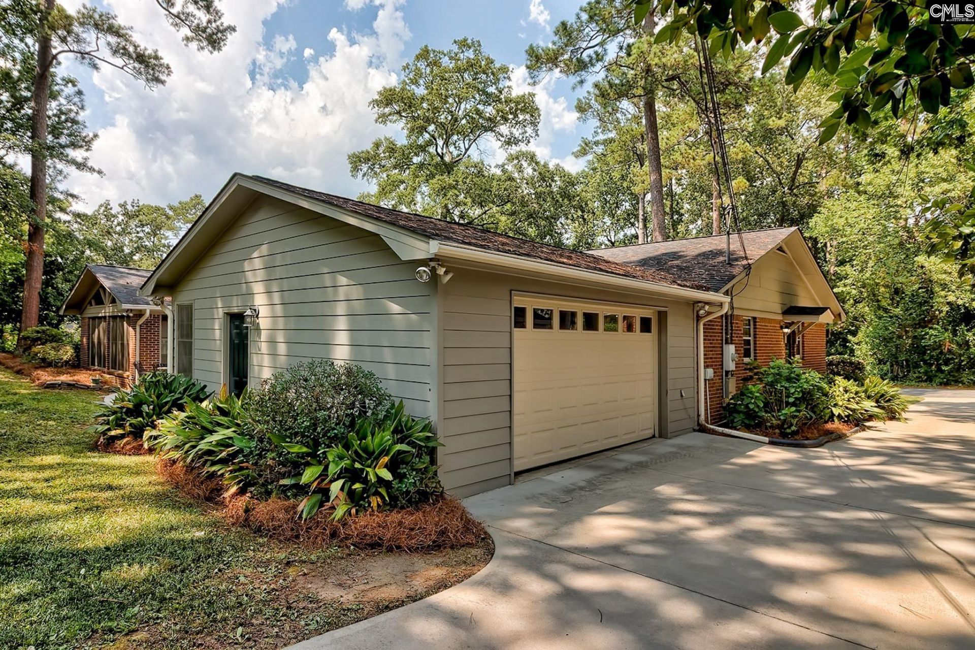 707 Trafalgar Drive  Photo 4
