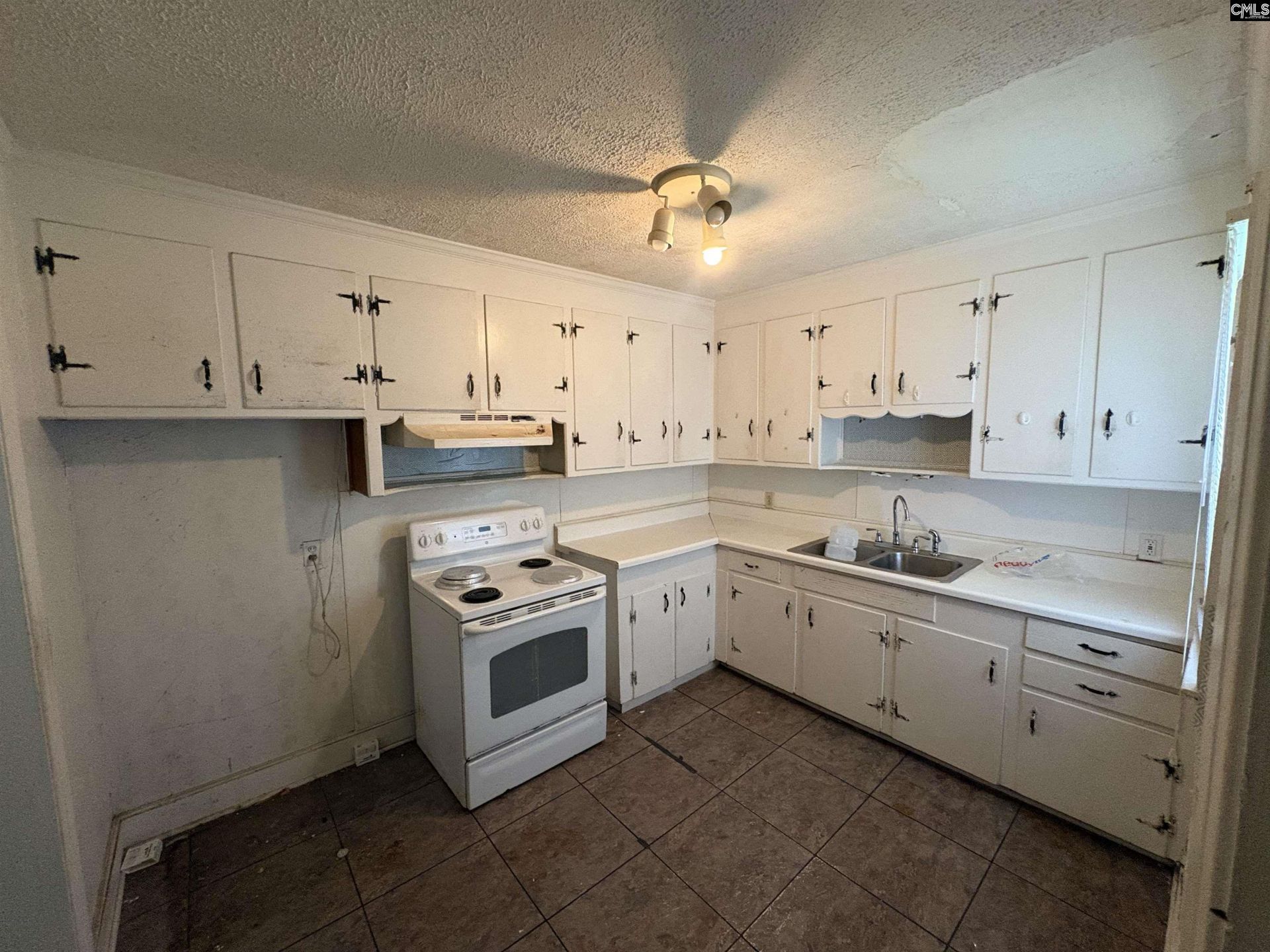 2419 Center Street Photo 10
