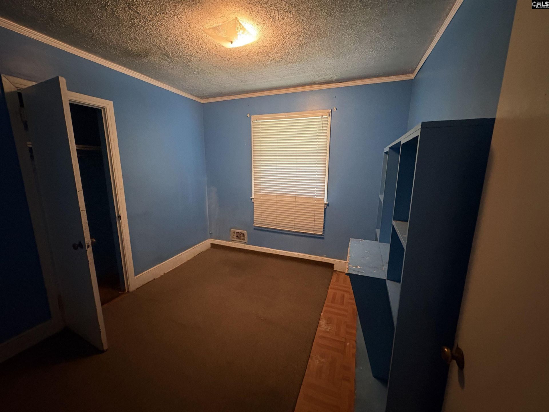 2419 Center Street Photo 6