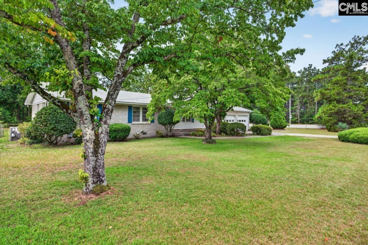1101 W Fairhill Drive  Photo 12