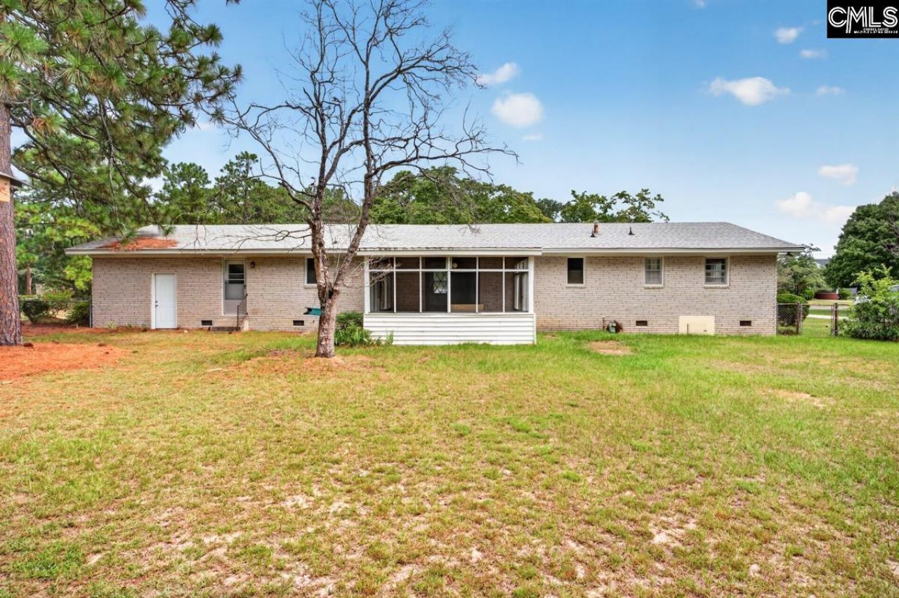 1101 W Fairhill Drive  Photo 24