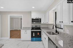 1101 W Fairhill Drive  photo 4