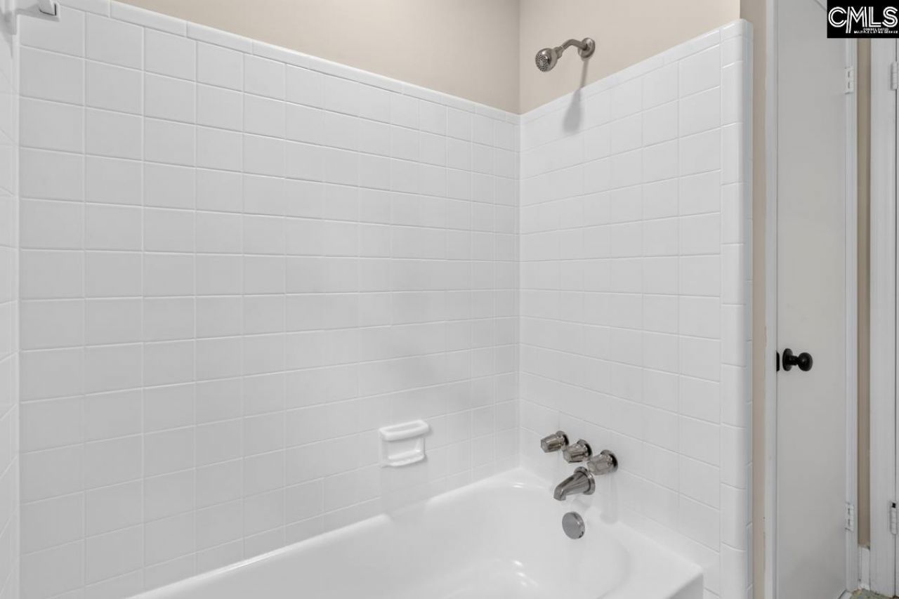 1101 W Fairhill Drive  Photo 32