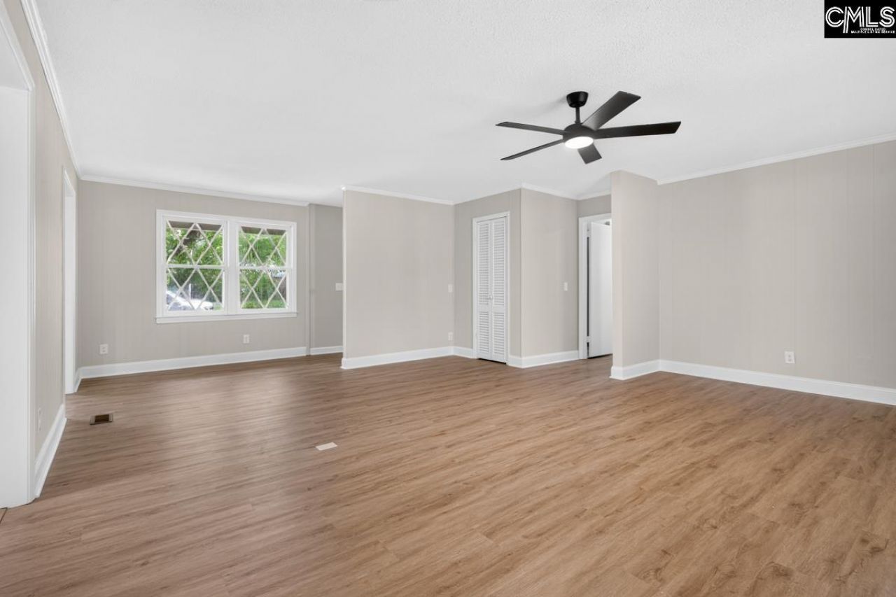 1101 W Fairhill Drive  Photo 33