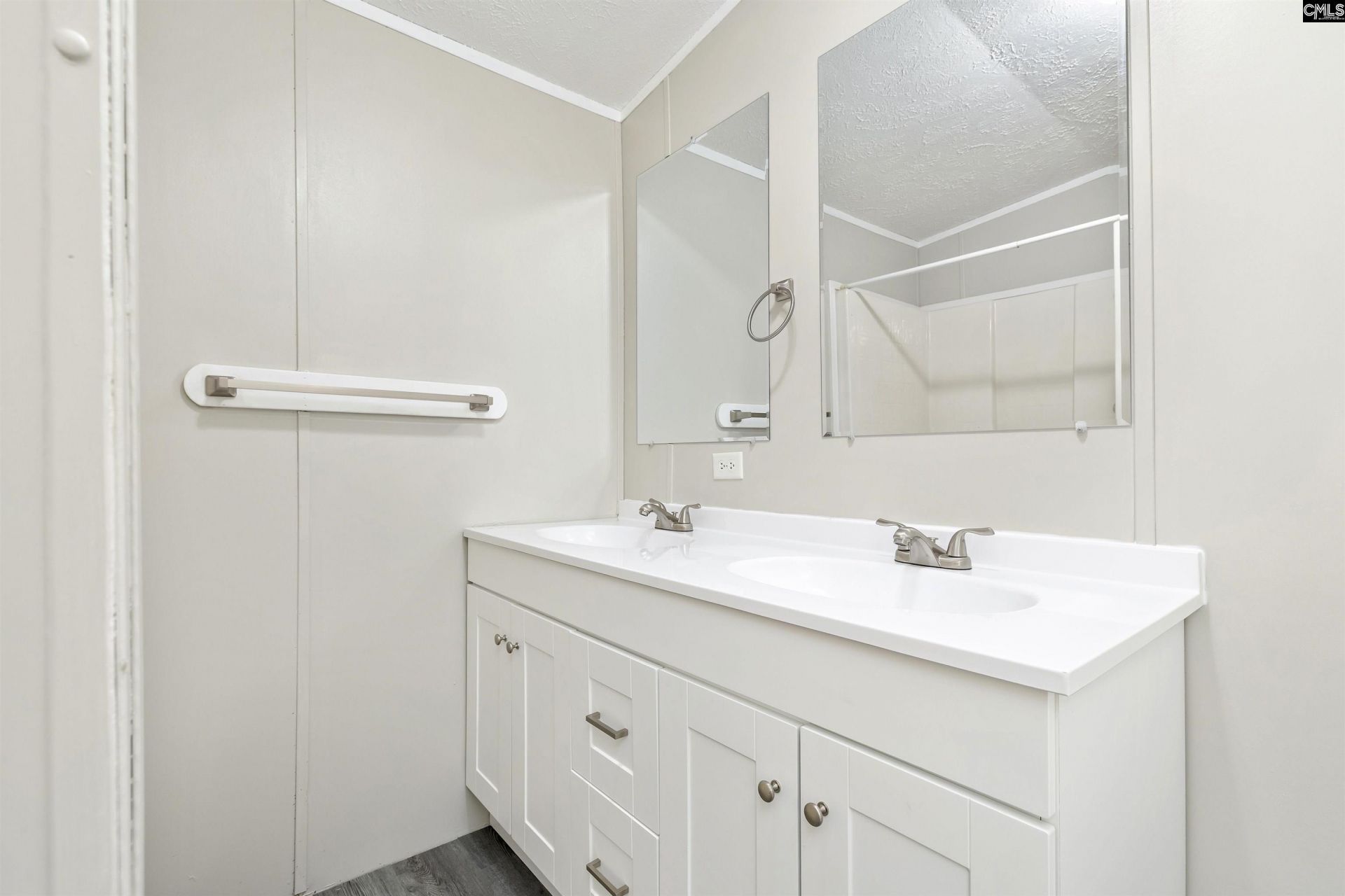 5225 Christine Drive  Photo 18