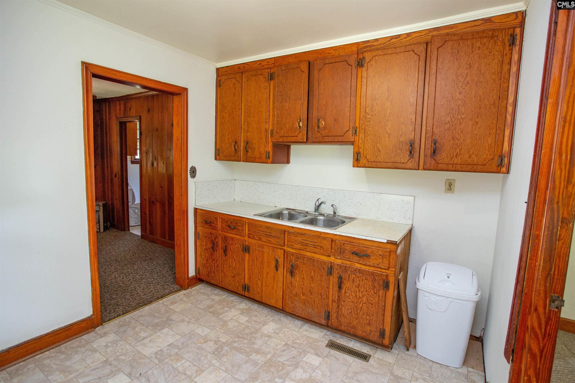 1411 Woodlawn Drive  Photo 12