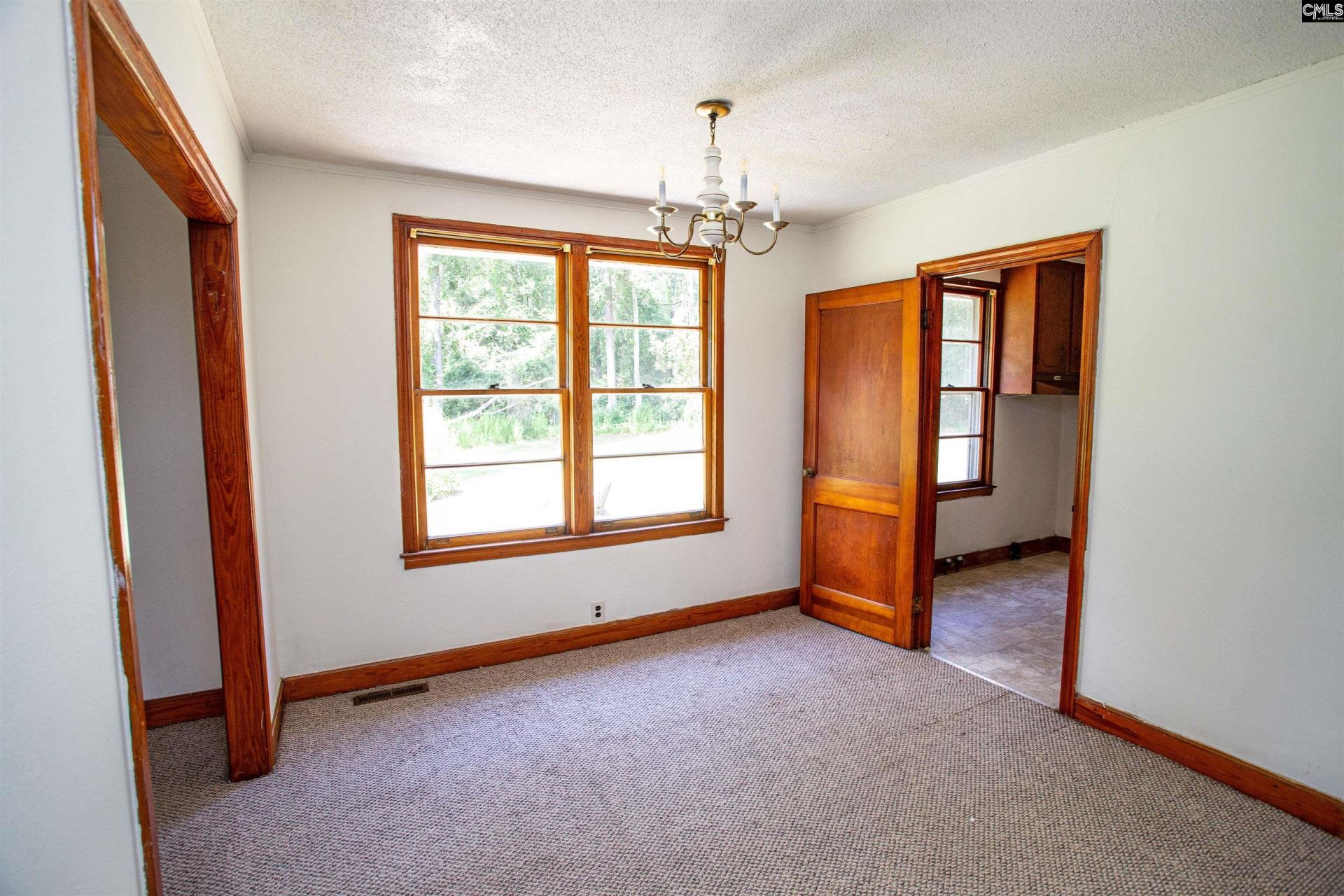 1411 Woodlawn Drive  Photo 7