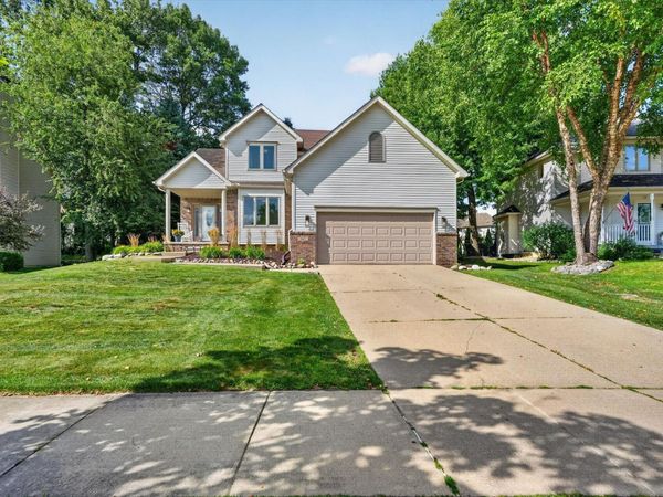 842 Northern Ridge Drive, Brighton, MI 48116