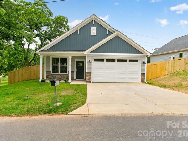 1107 Burke Street , Monroe, NC 28110