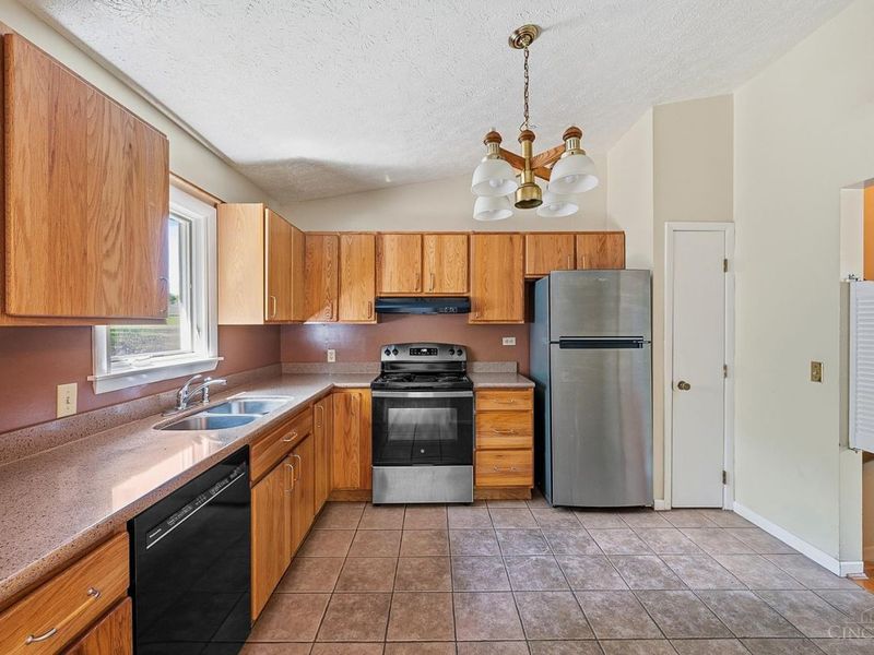8259 Ravenwood Way, West Chester, OH 45069 Photo 23