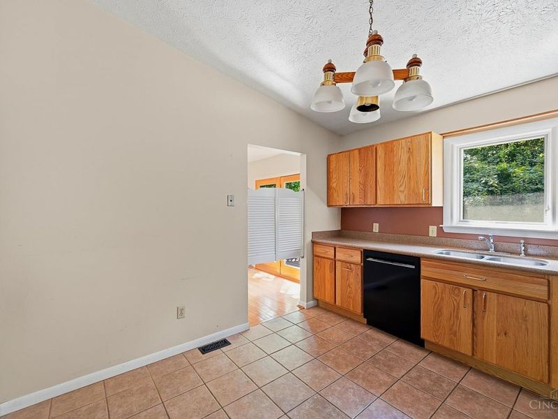 8259 Ravenwood Way, West Chester, OH 45069 Photo 26