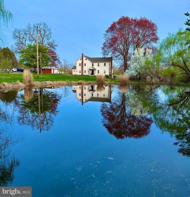 1385 COUNTY LINE ROAD , QUAKERTOWN, PA 18951