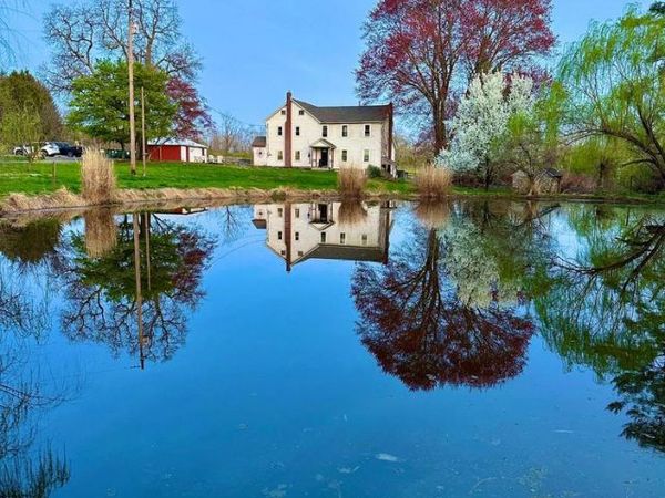 1385 COUNTY LINE ROAD, QUAKERTOWN, PA 18951