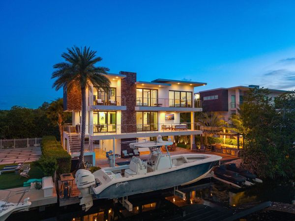 44 S Blackwater Lane, KEY LARGO, FL 33037