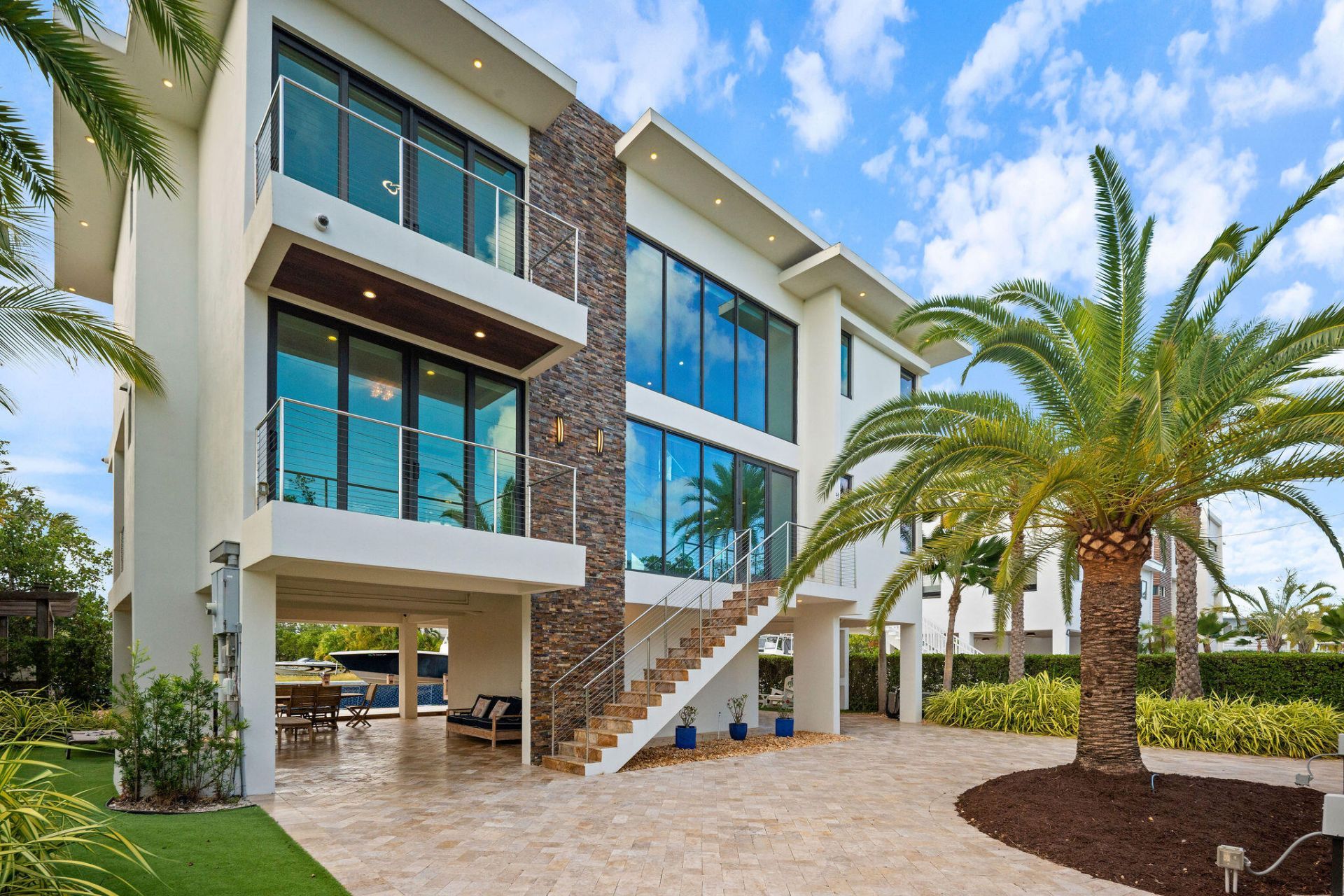 44 S Blackwater Lane, Key Largo, FL 33037 Photo