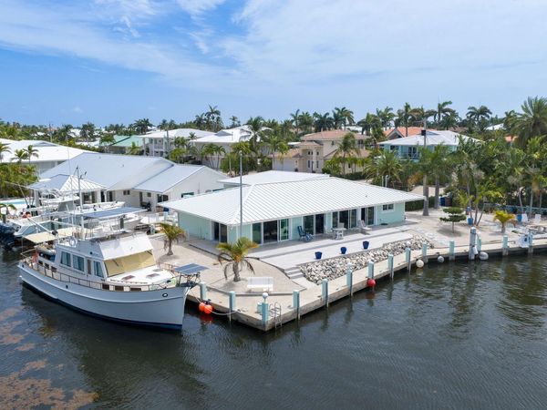 800 11Th Street, KEY COLONY, FL 33051