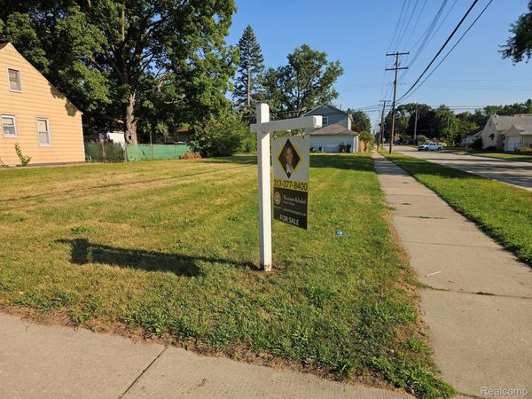 24600 Calvin Street, Dearborn, Mi 48124