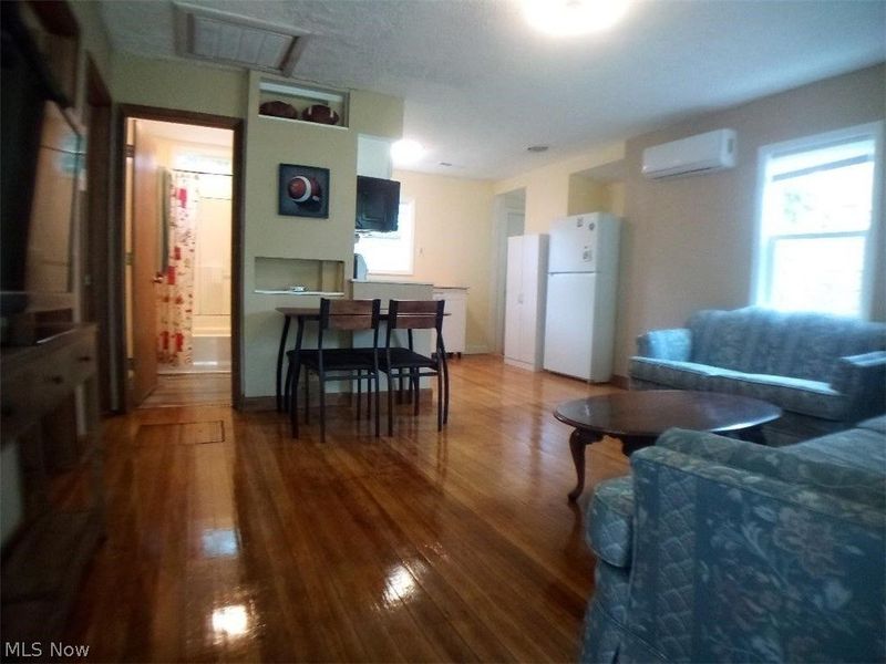 1122 Grand Avenue, Madison, OH 44057 Photo 2