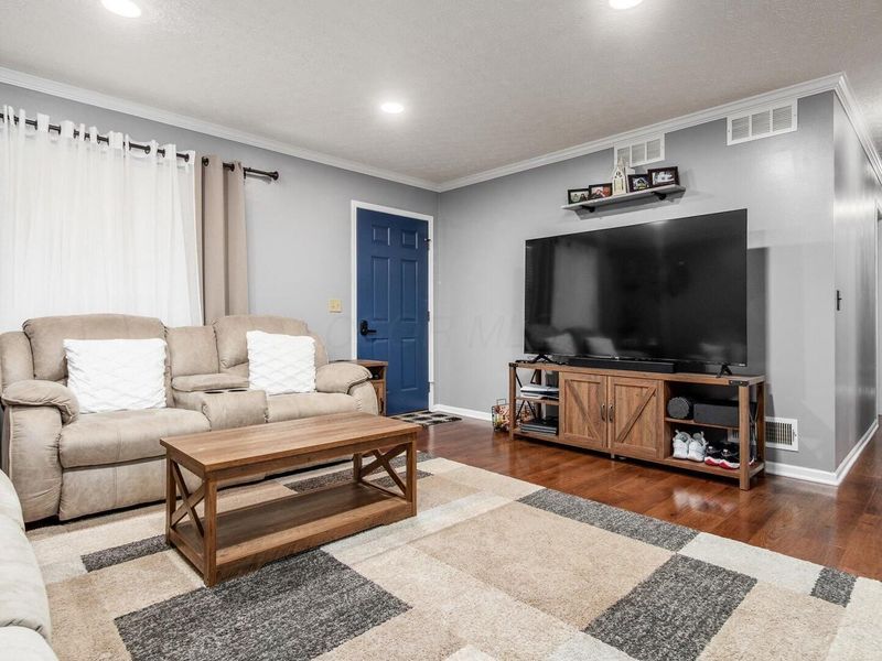 555 N Washington Street , Utica, OH 43080 Photo 4