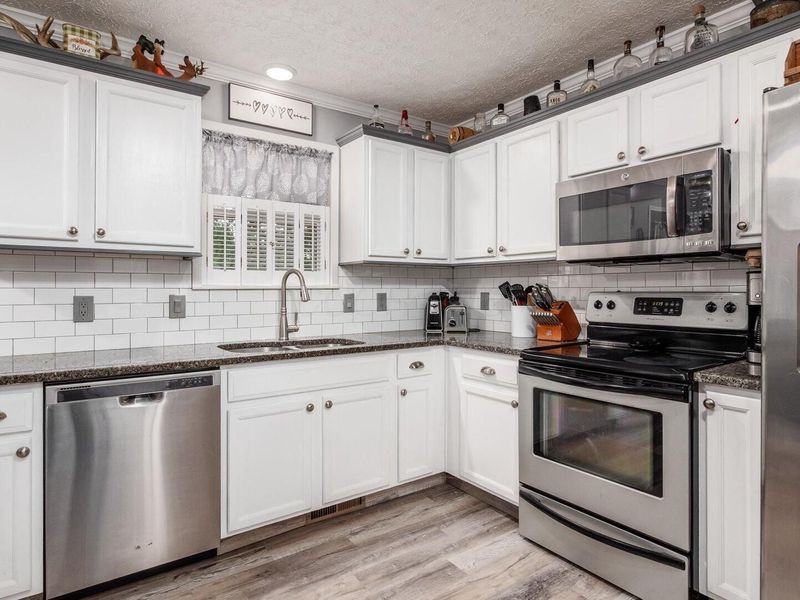 555 N Washington Street , Utica, OH 43080 Photo 8