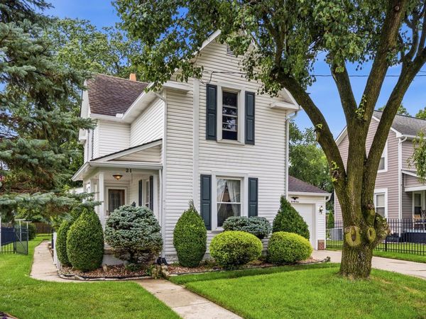 21 Toledo Street , Delaware, OH 43015