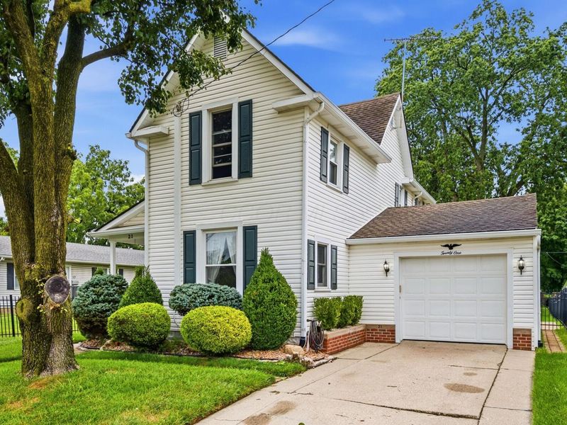 21 Toledo Street , Delaware, OH 43015 Photo 3