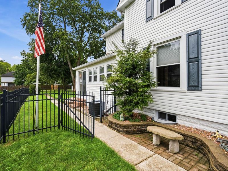 21 Toledo Street , Delaware, OH 43015 Photo 5