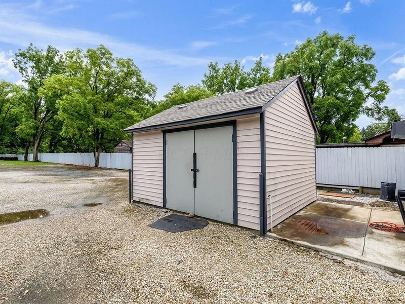 226 Collingwood Avenue , Whitehall, OH 43213 Photo 37