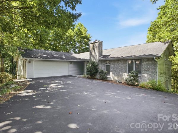 1870 Riverview Court , Hendersonville, NC 28739
