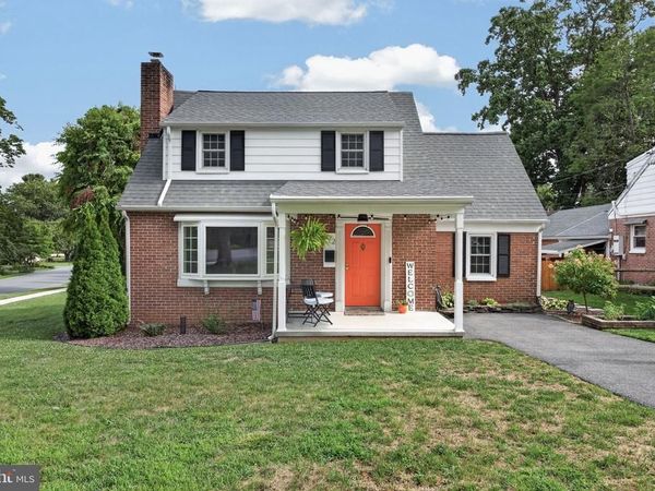 972 SKYLINE DRIVE, LANCASTER, PA 17601