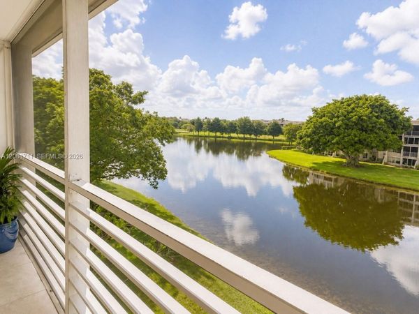 9420 Poinciana Pl , Unit 417, Davie, FL 33324