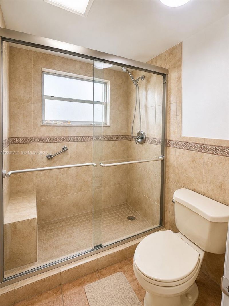9420 Poinciana Pl , Unit 417, Davie, FL 33324 Photo