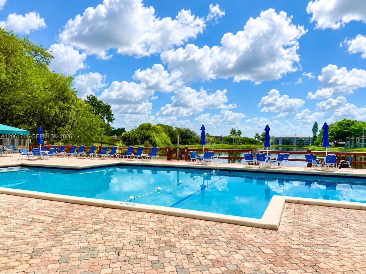 9420 Poinciana Pl , Unit 417, Davie, FL 33324 Photo