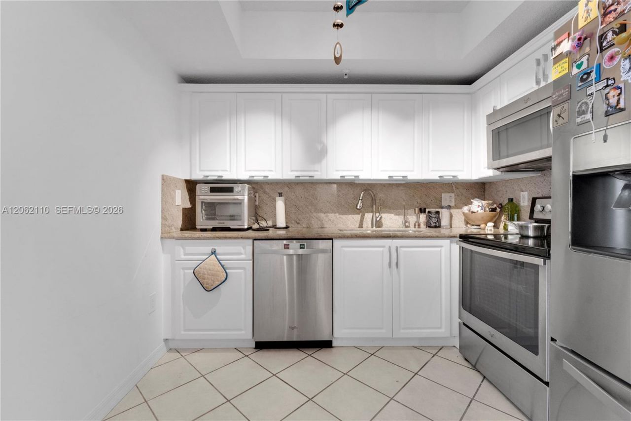 3500 Coral Way, Unit PH-10, Miami, FL 33145 Photo