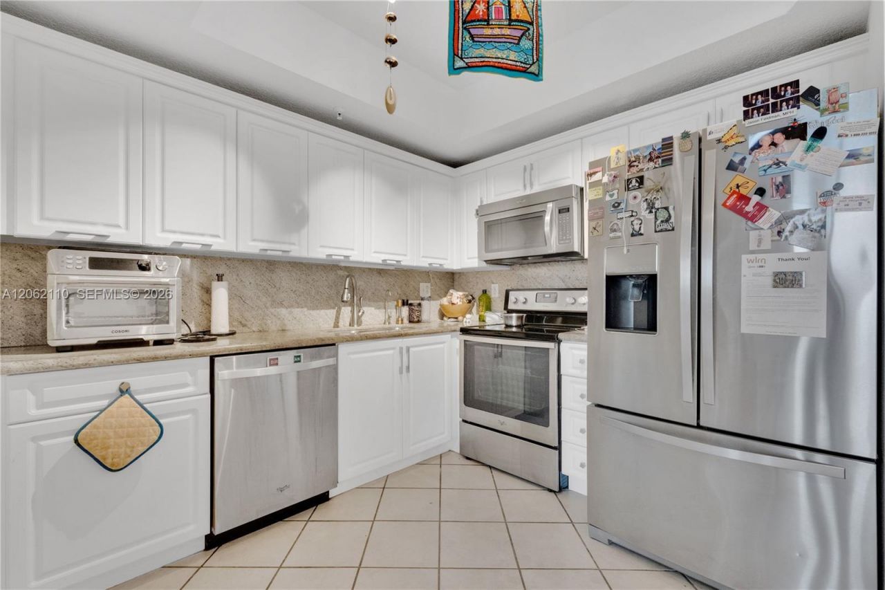 3500 Coral Way, Unit PH-10, Miami, FL 33145 Photo