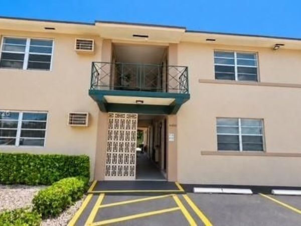 6430 W Flagler St, Unit 6, Miami, FL 33144