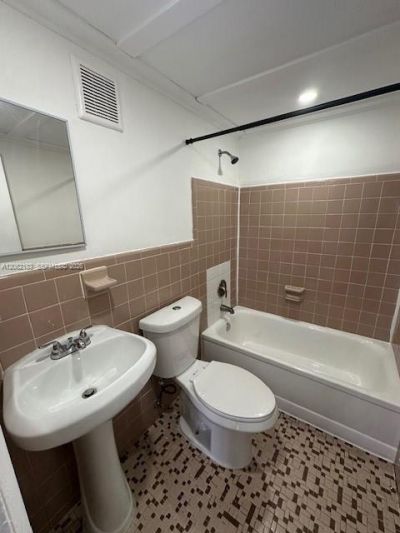1400 S Douglas Rd , Unit 11, Coral Gables, FL 33134 Photo